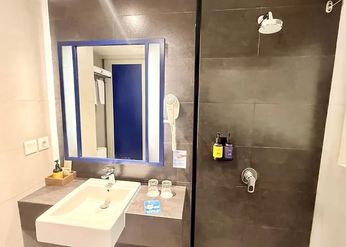 Sevn Hotel Legian (Bali)